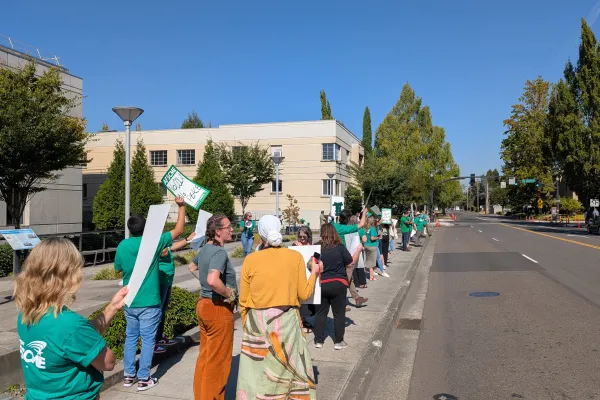 WashCo Juvenile Dept Pickets for Fair Contract